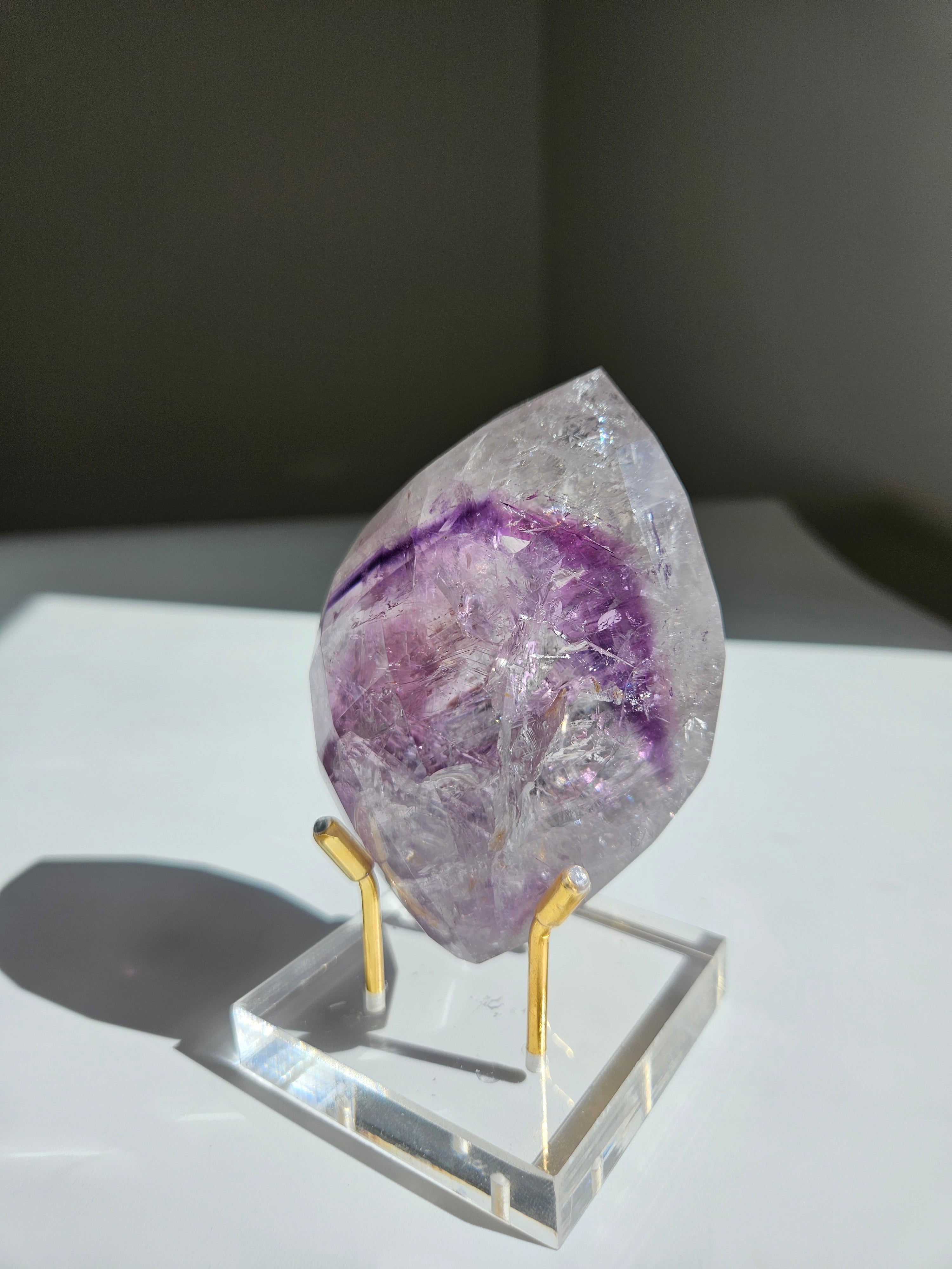 Amethyst Faceted 008