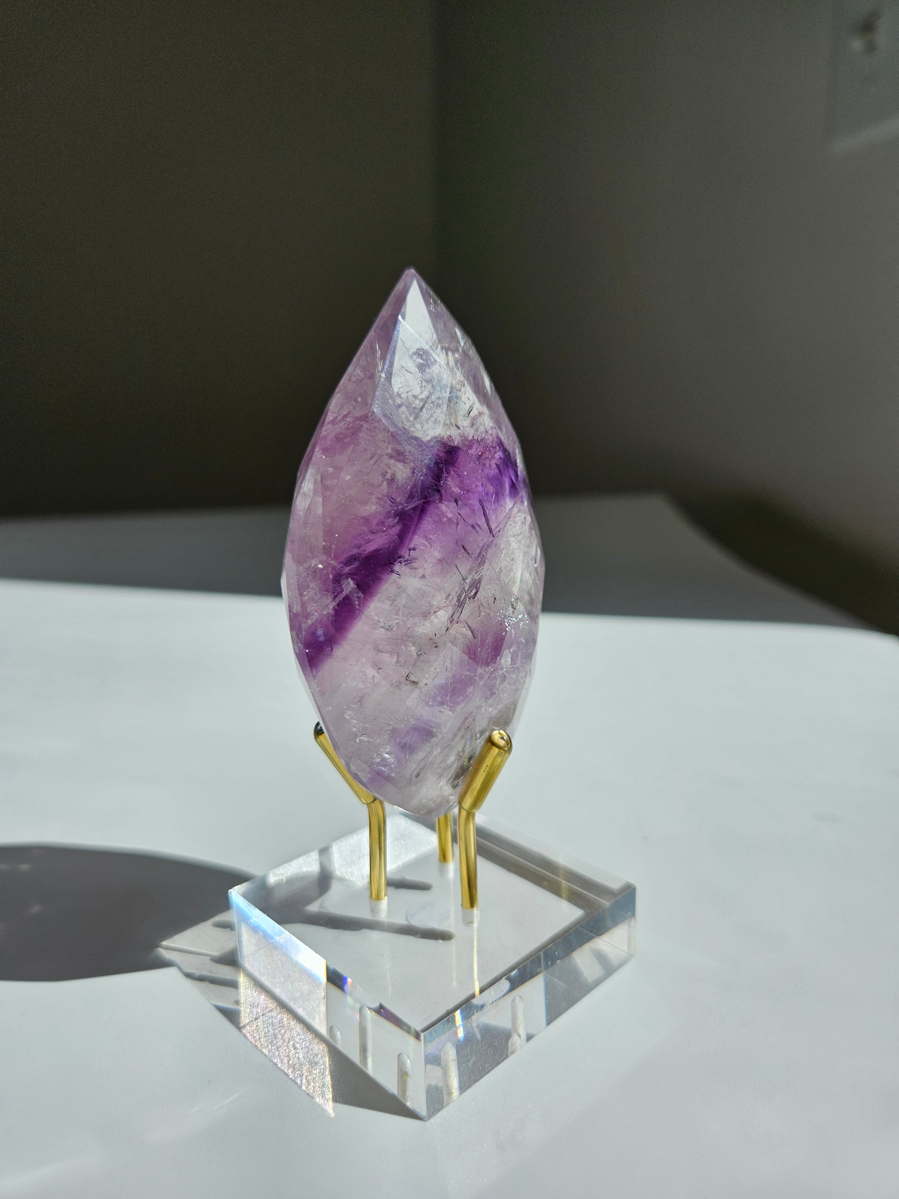 Amethyst Faceted 011