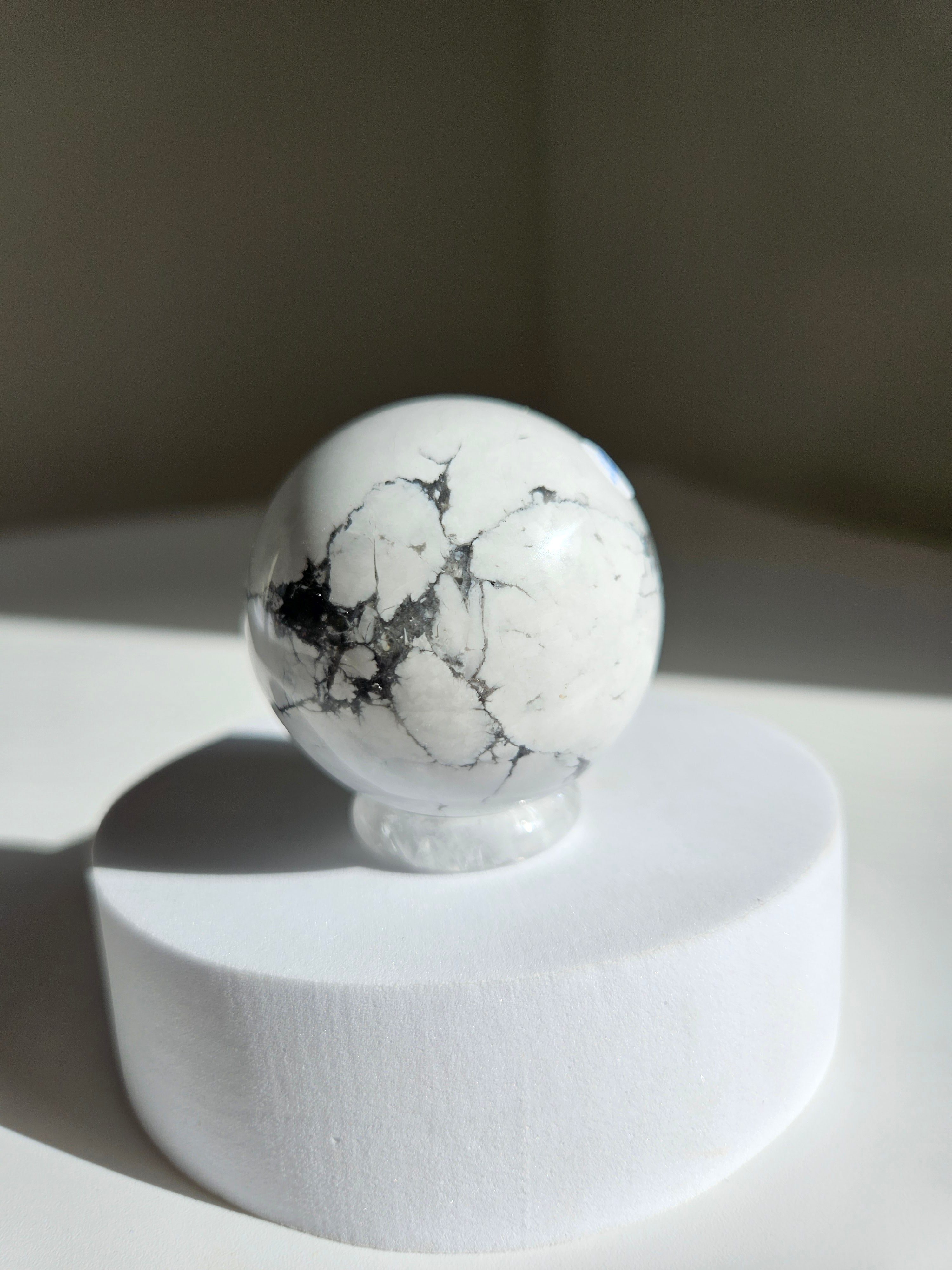 White Howlite Sphere 001