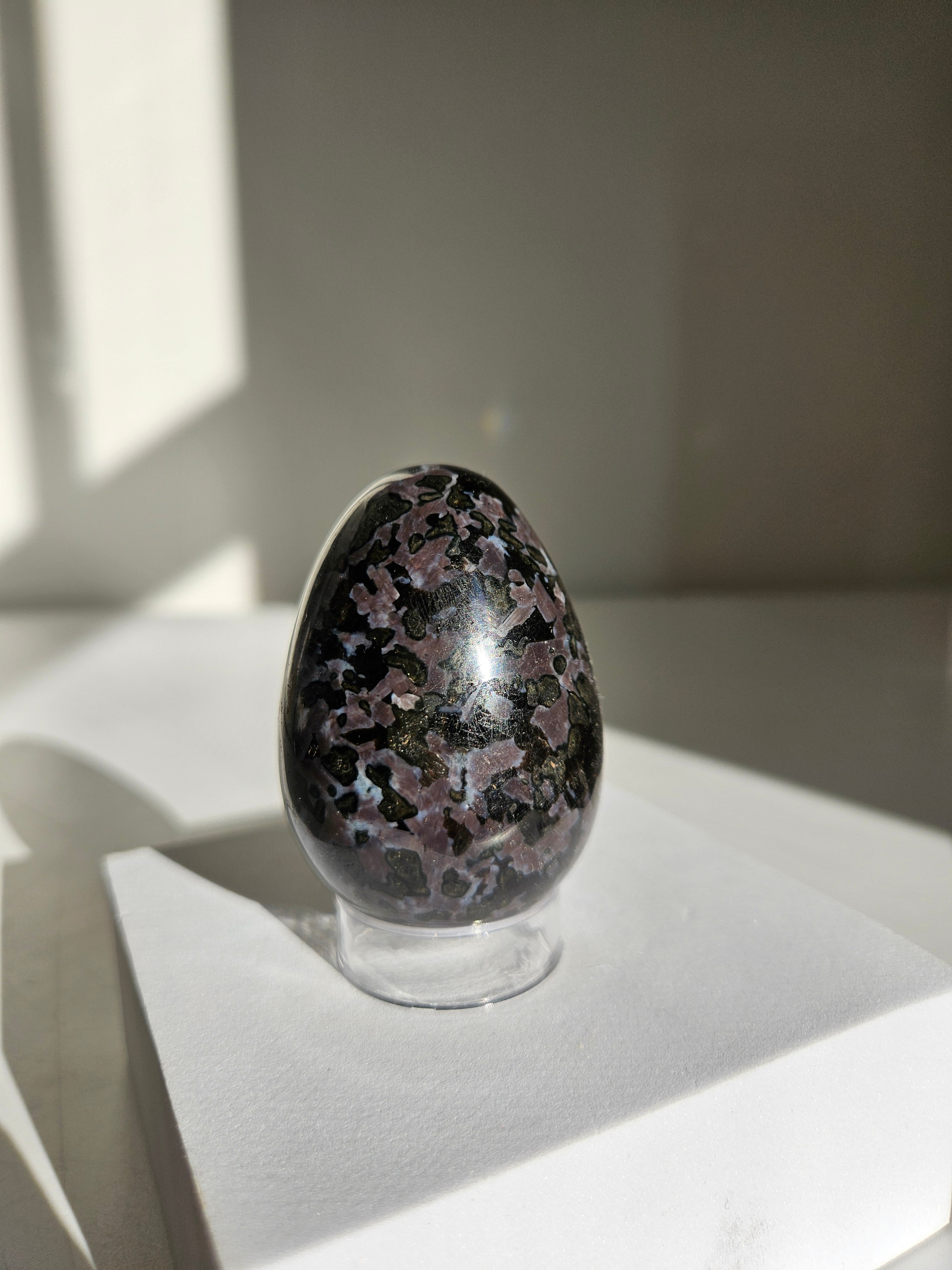 Indigo Gabbro Egg 003