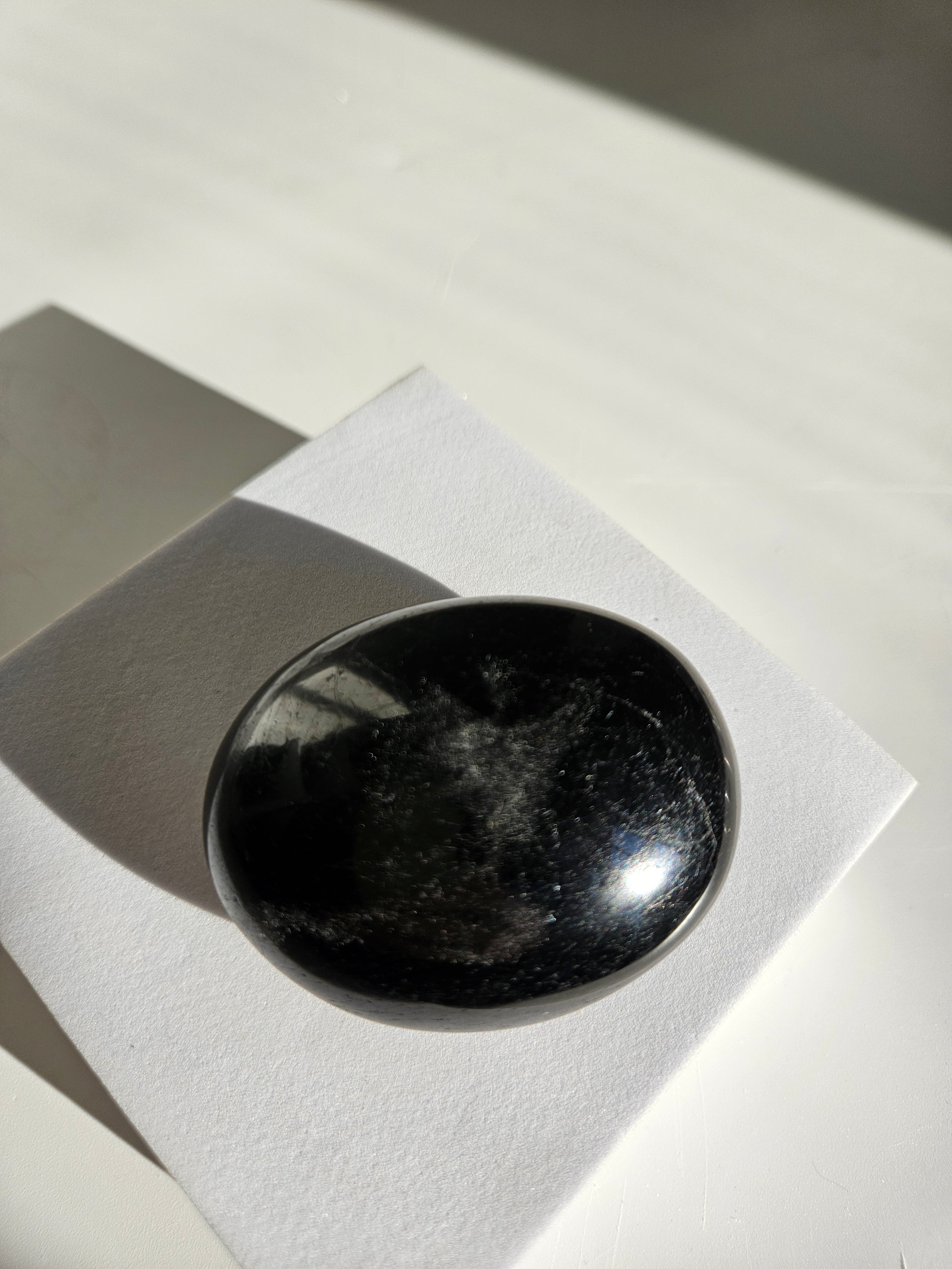 Black Tourmaline Palmstone 003