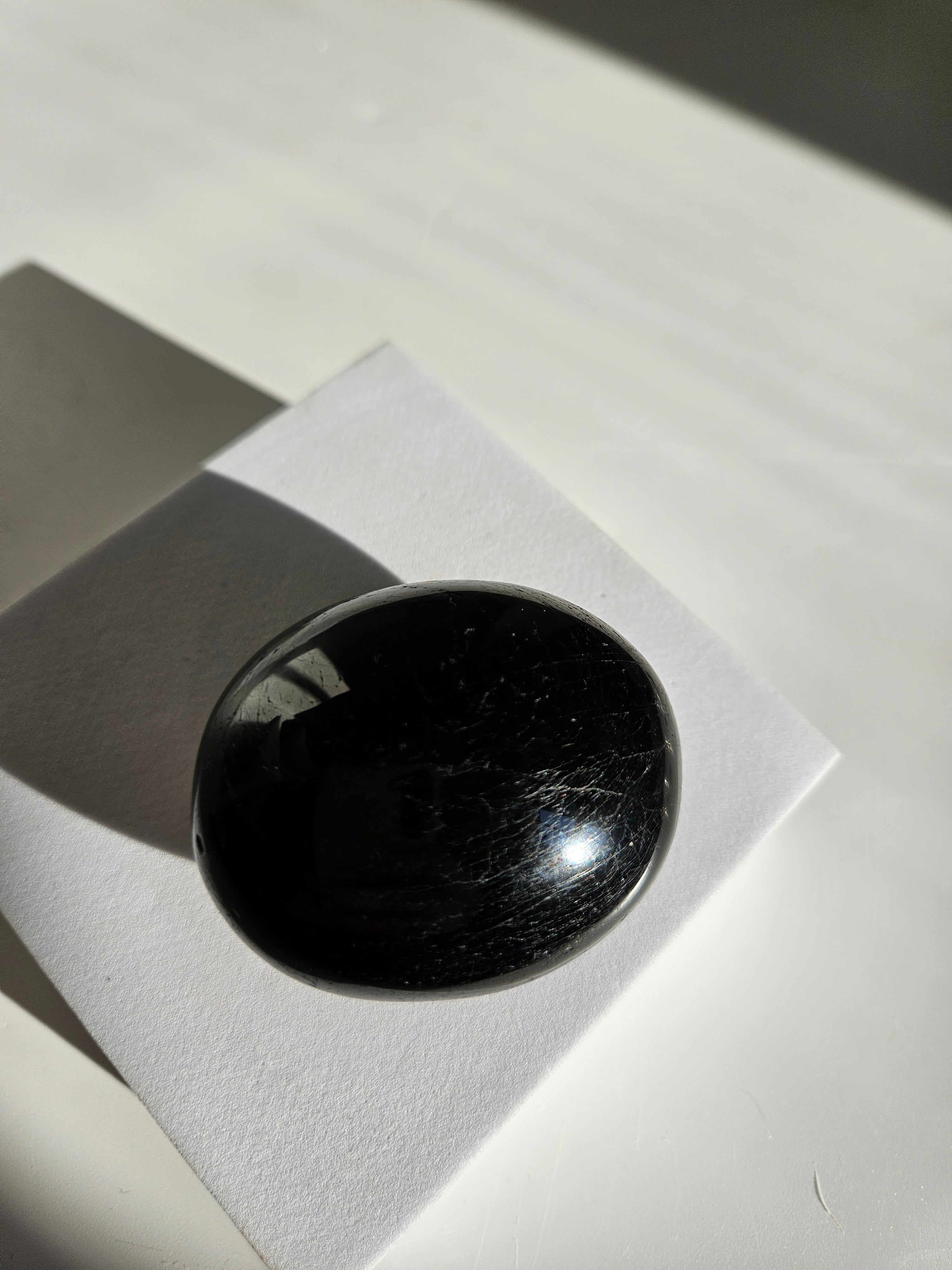 Black Tourmaline Palmstone 005