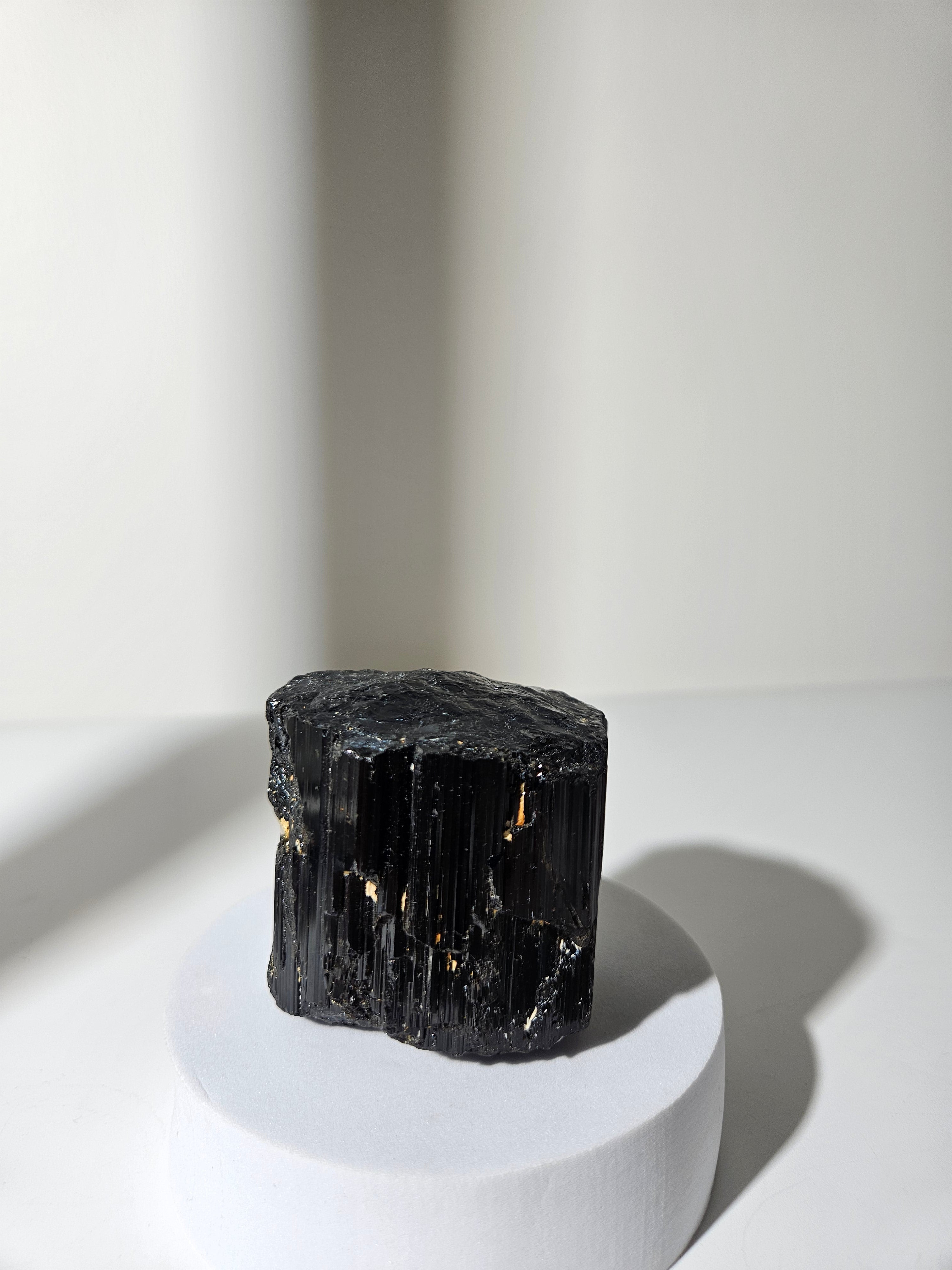 HQ Black Tourmaline 001