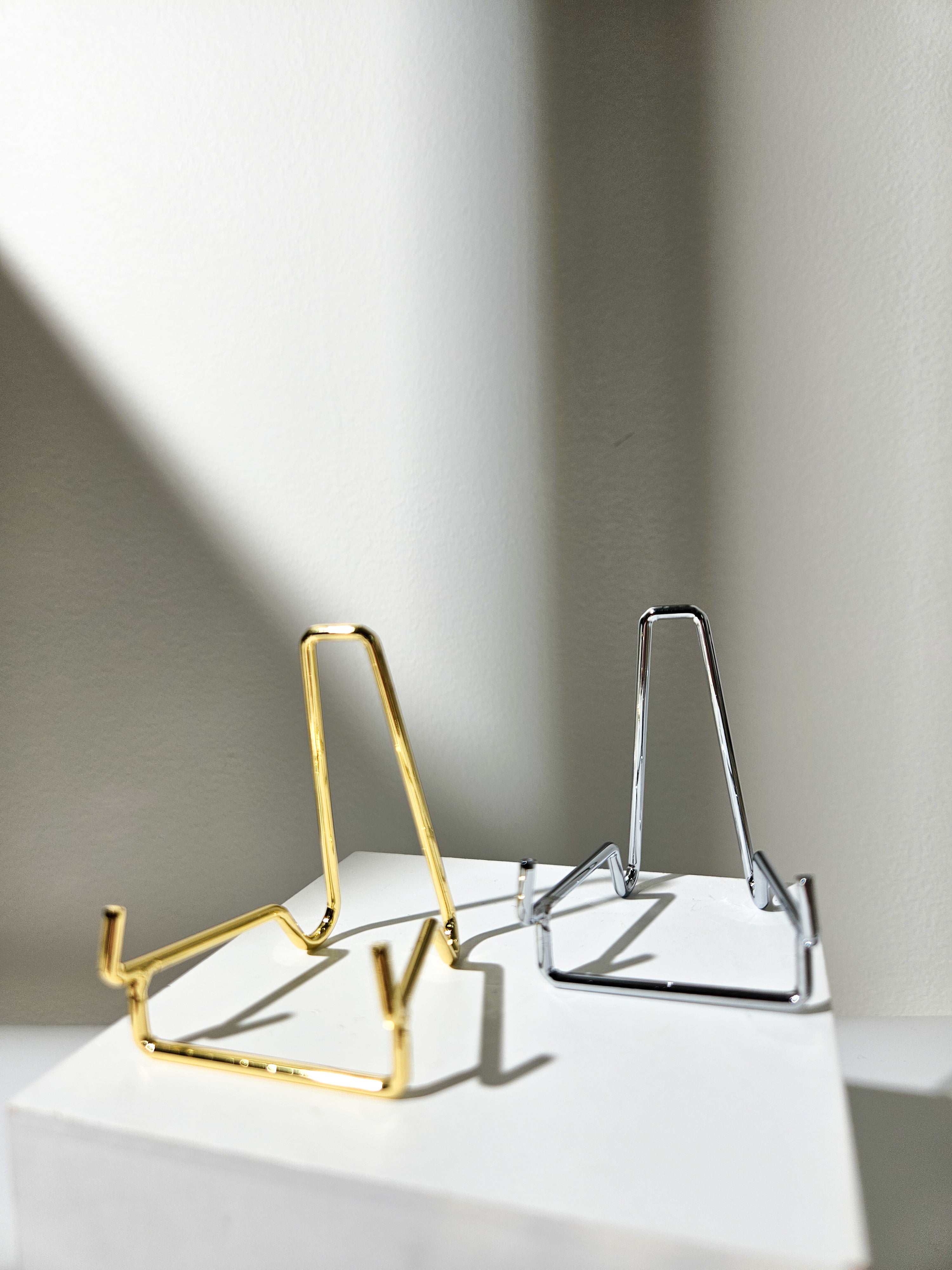 Metal Easel Stand