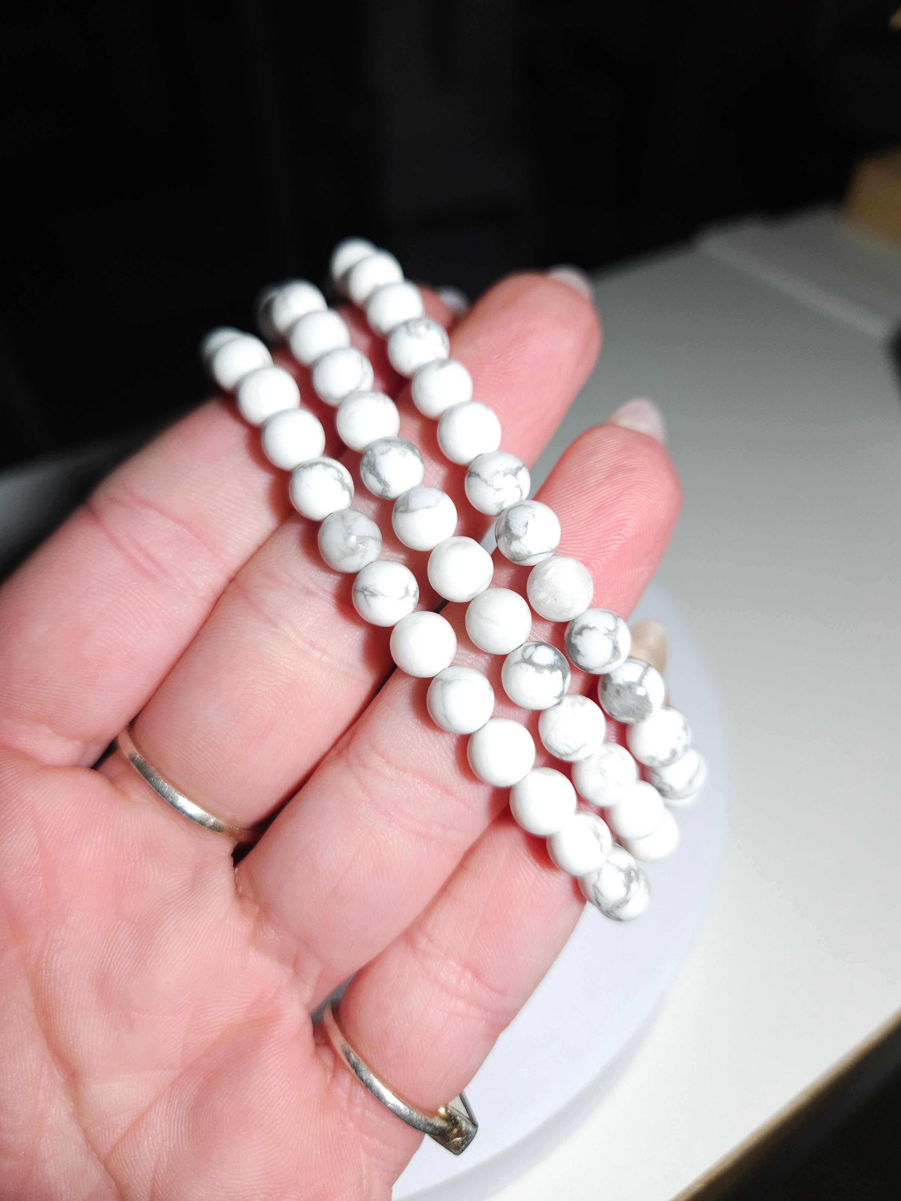 White Howlite Bracelet | 6mm