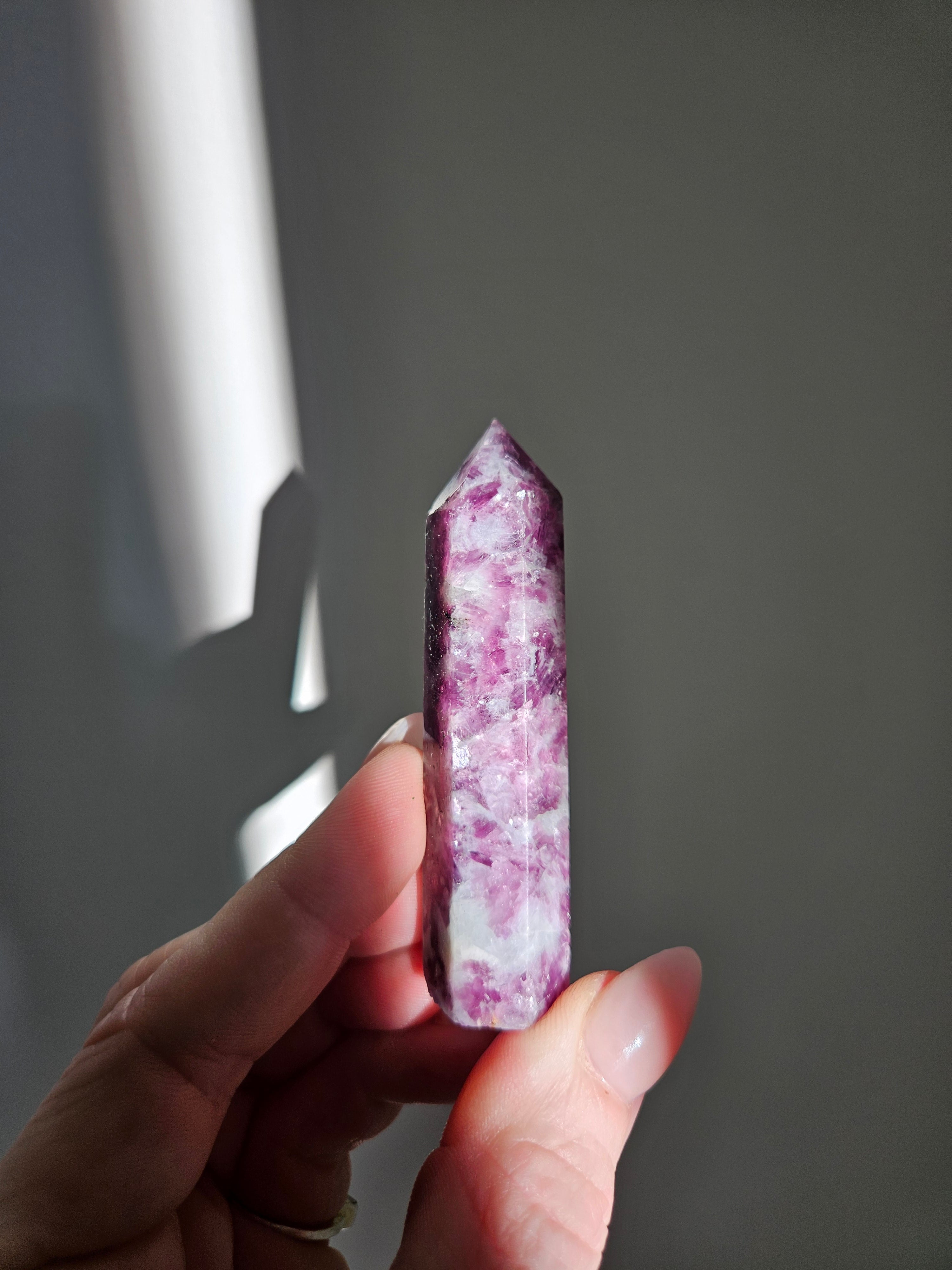 Lepidolite Tower 004