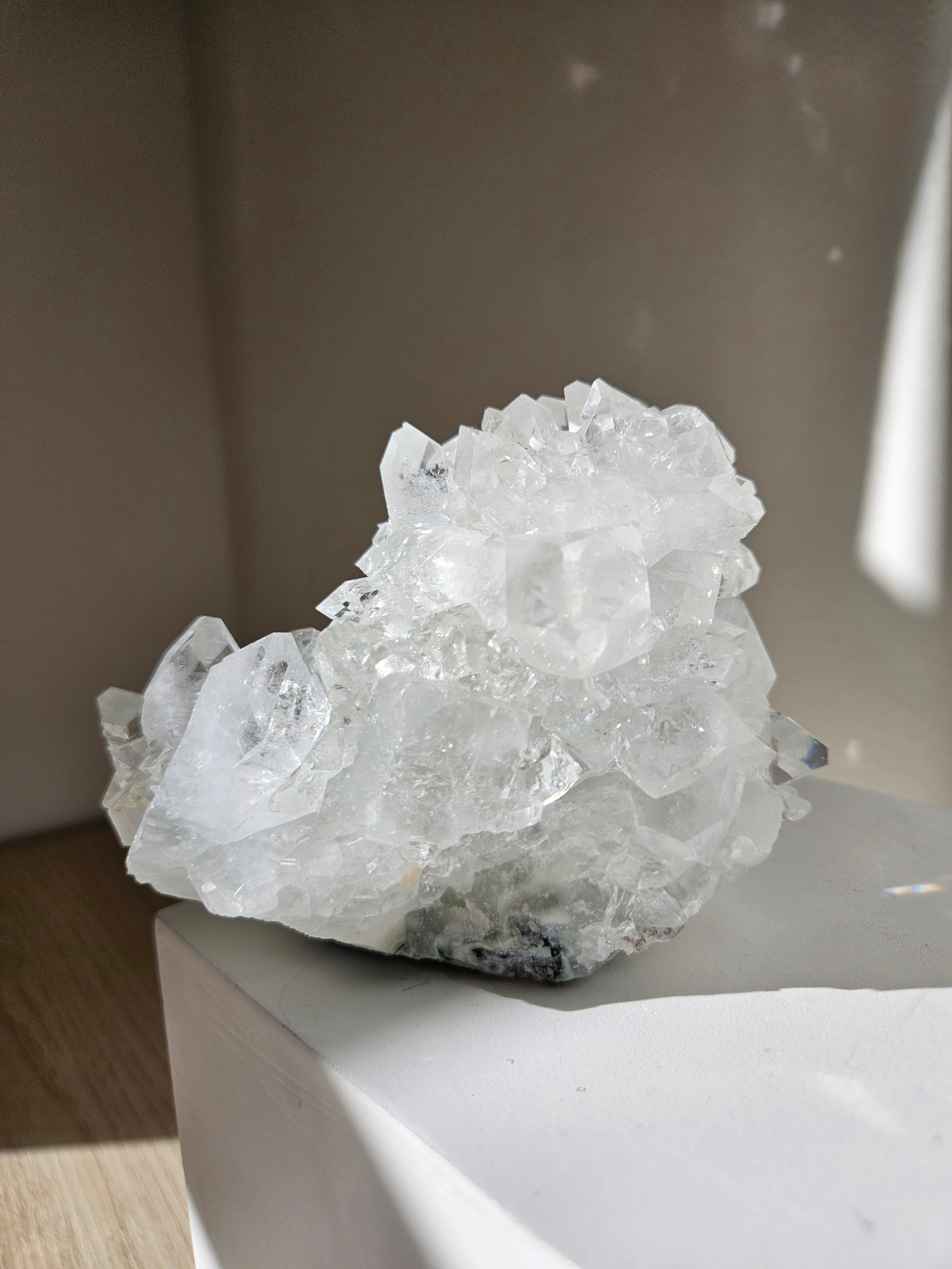 Apophyllite 022