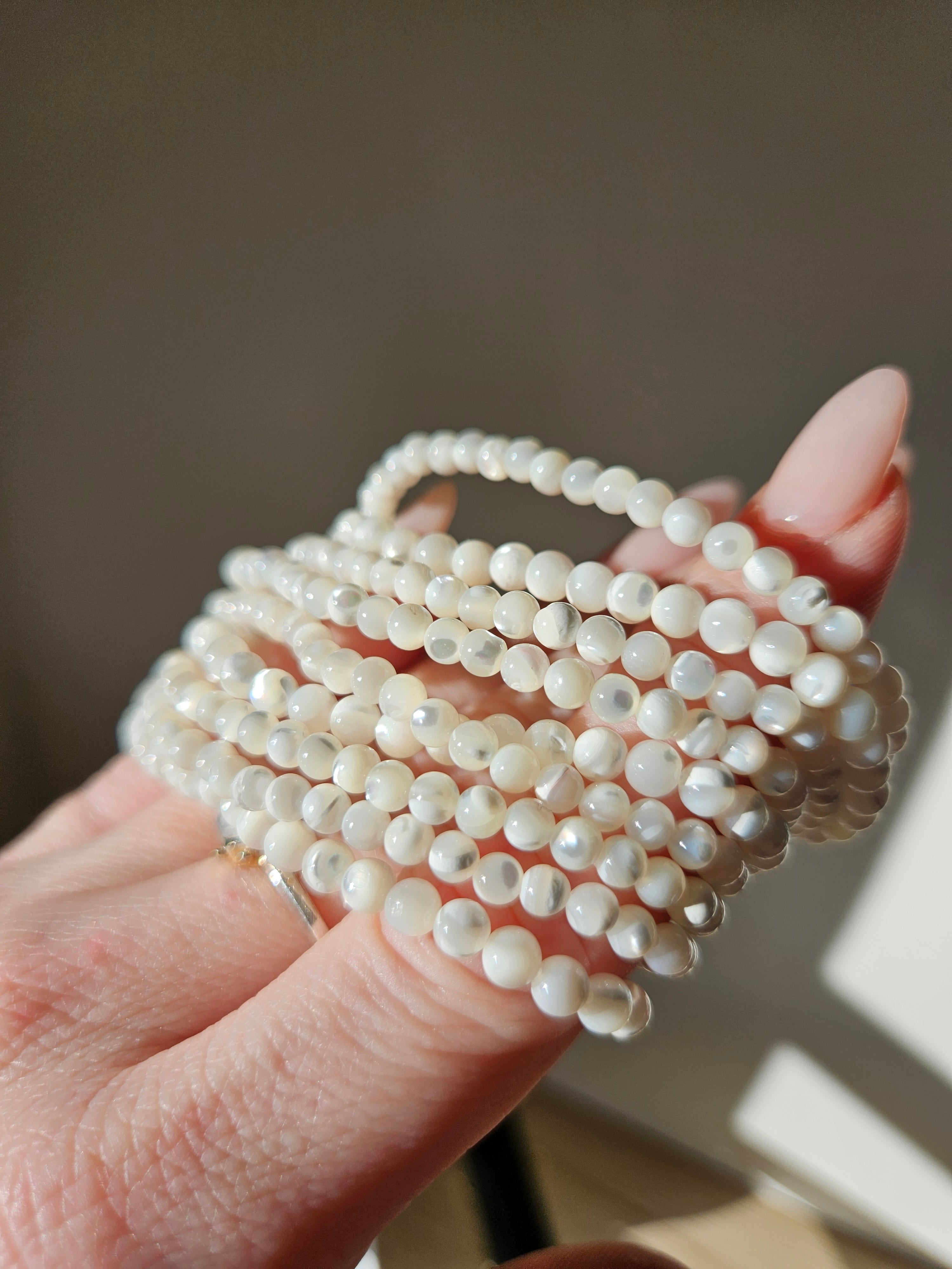 Mother of Pearl Bracelet | 4mm