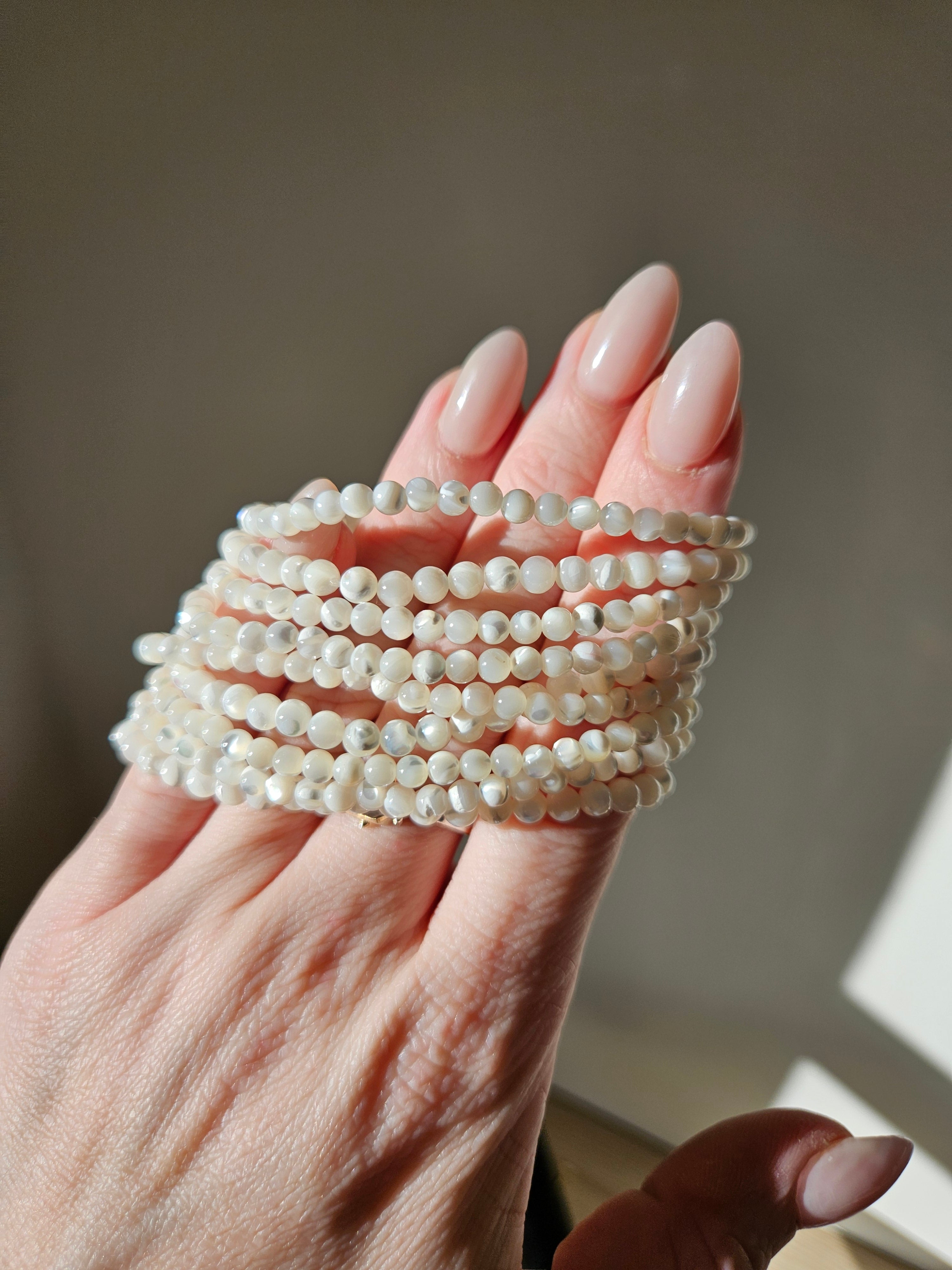 Mother of Pearl Bracelet | 4mm