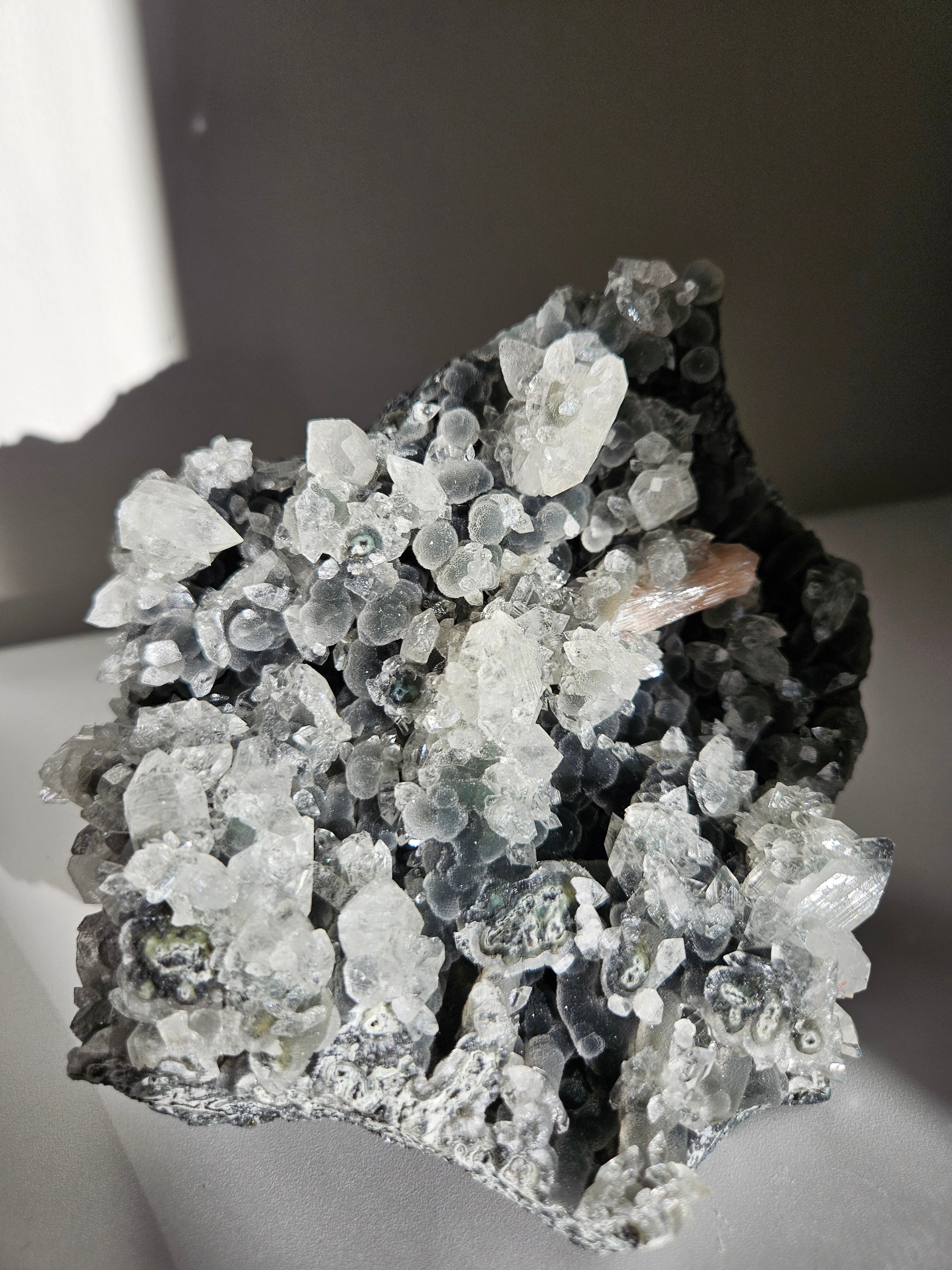 Apophyllite on Black Chalcedony 004