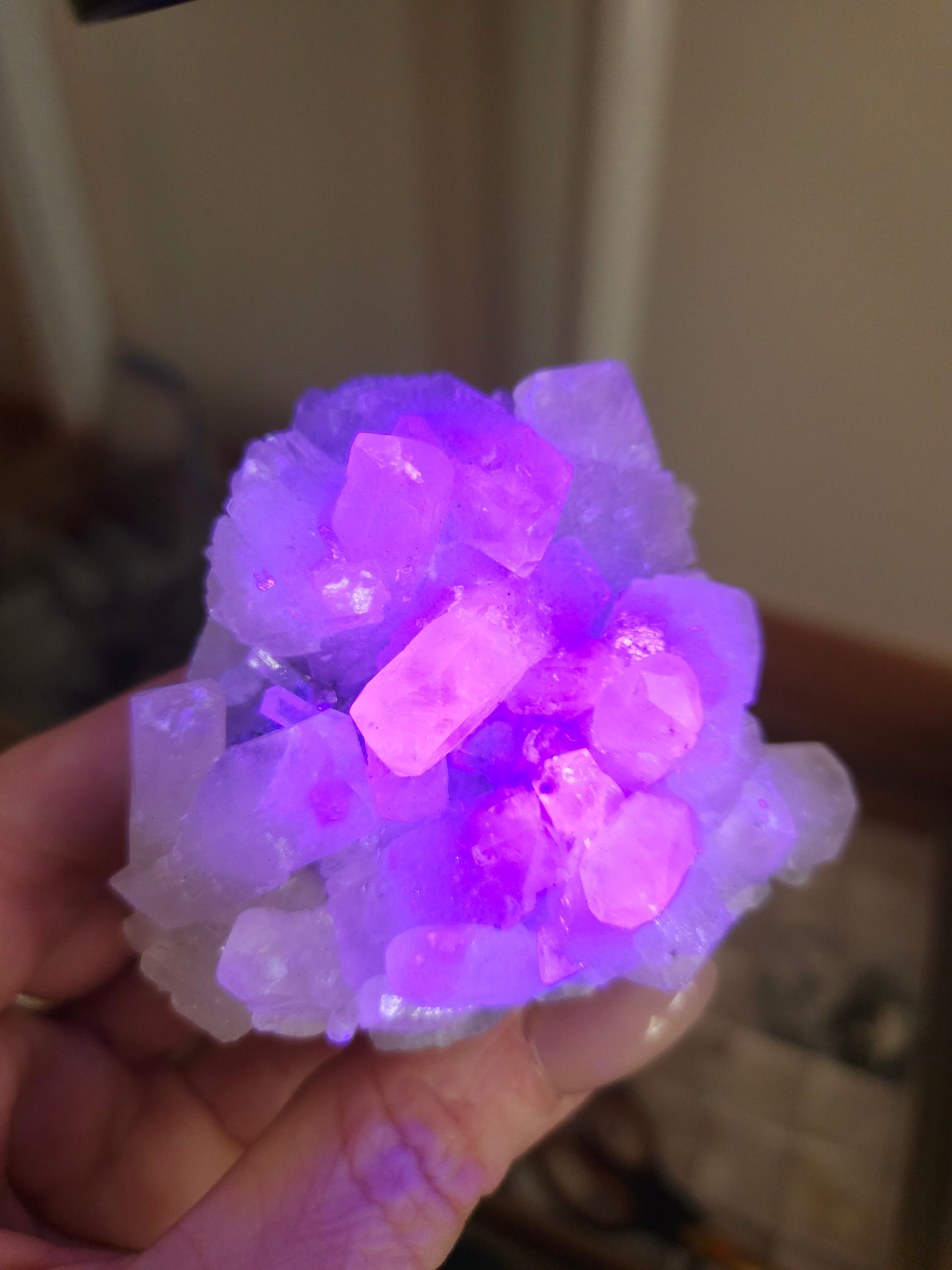 UV reactive Calcite x Pyrite 003