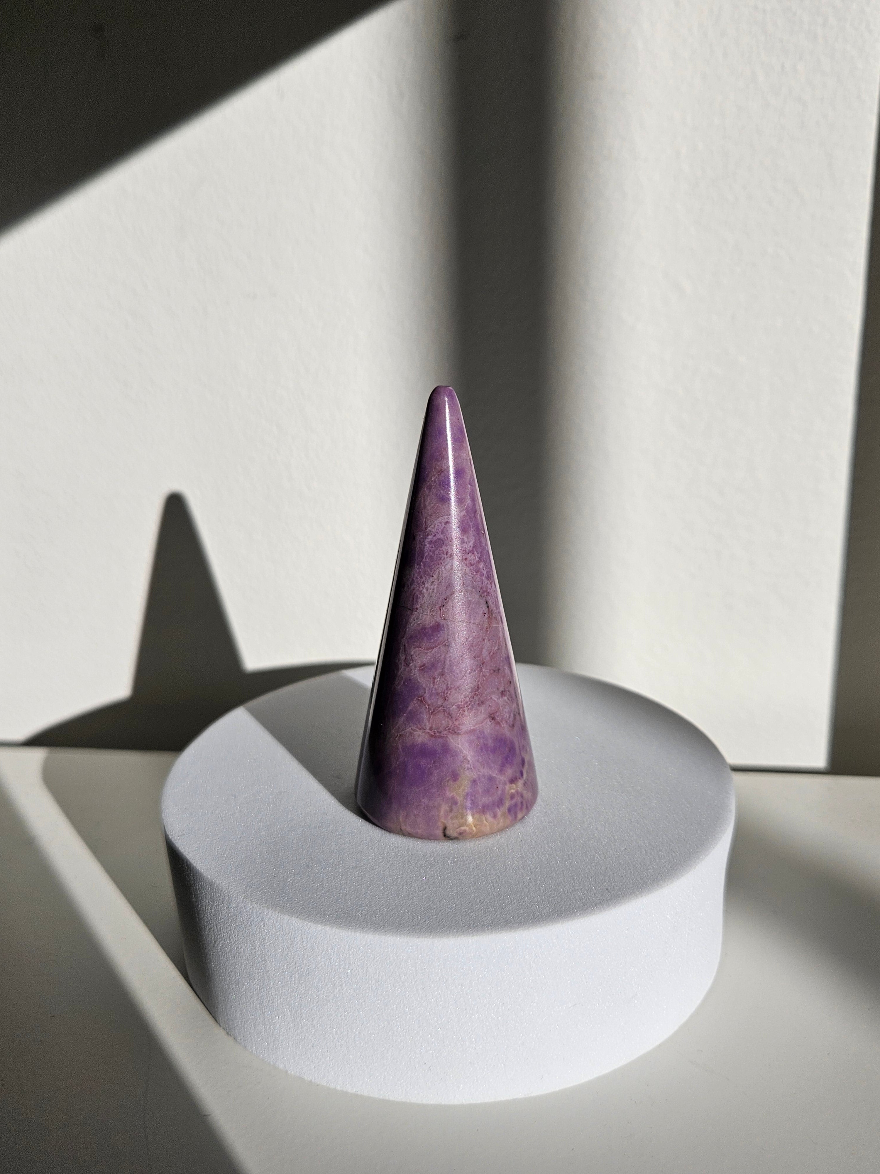 Lavender Jade Ring Holder