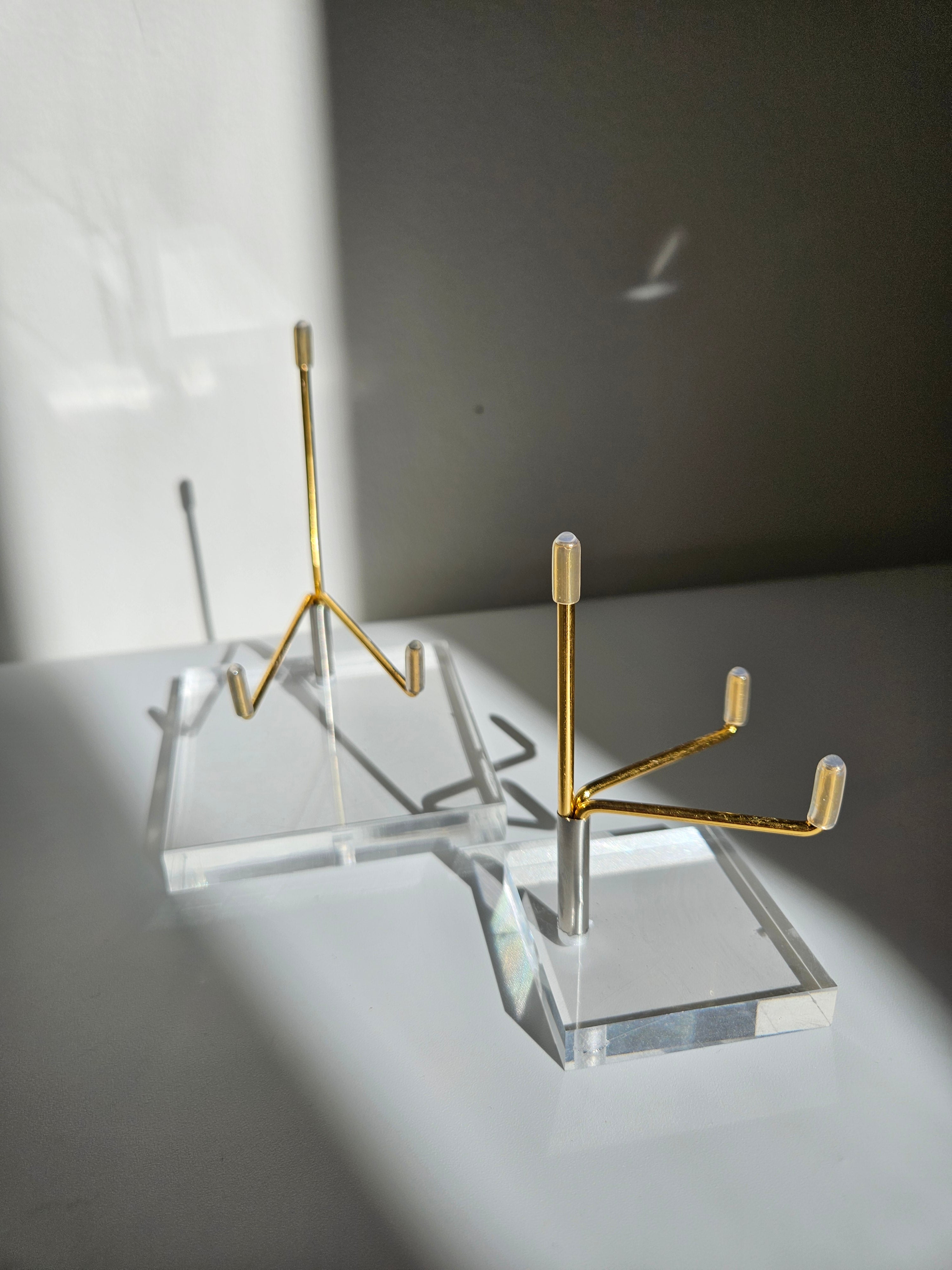 Acrylic x Gold Easel Stand