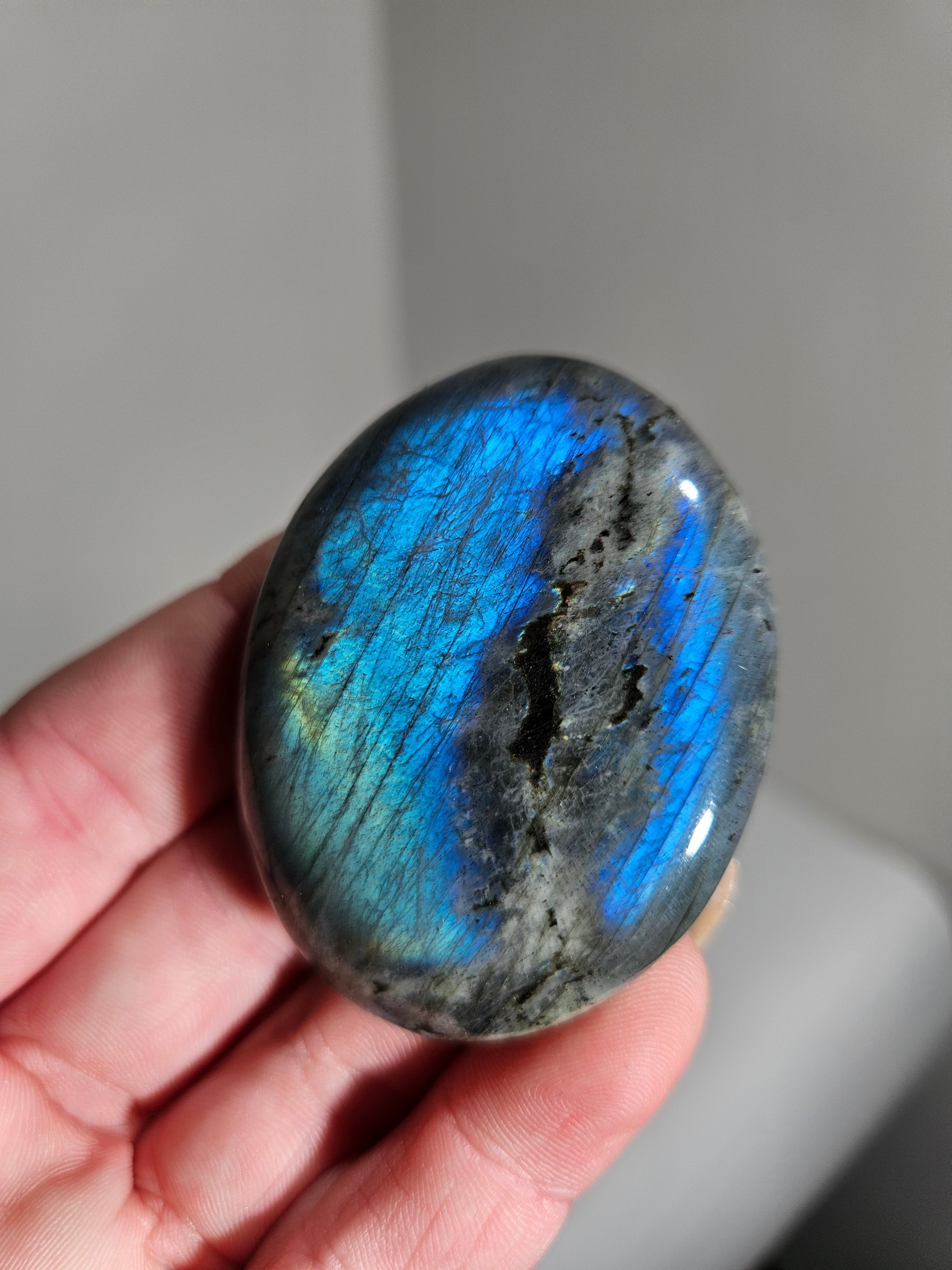 Labradorite Palmstone 002