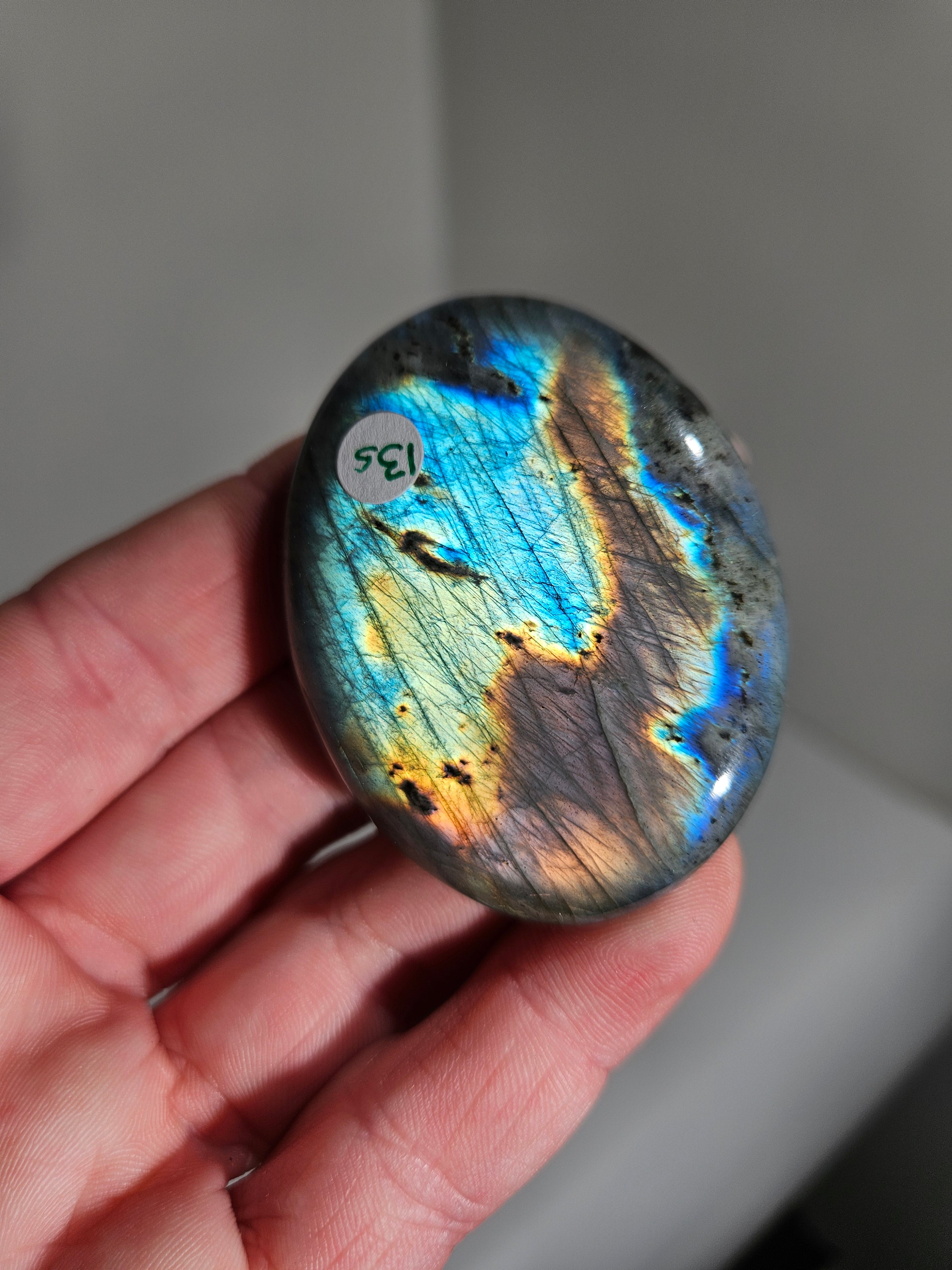 Labradorite Palmstone 002