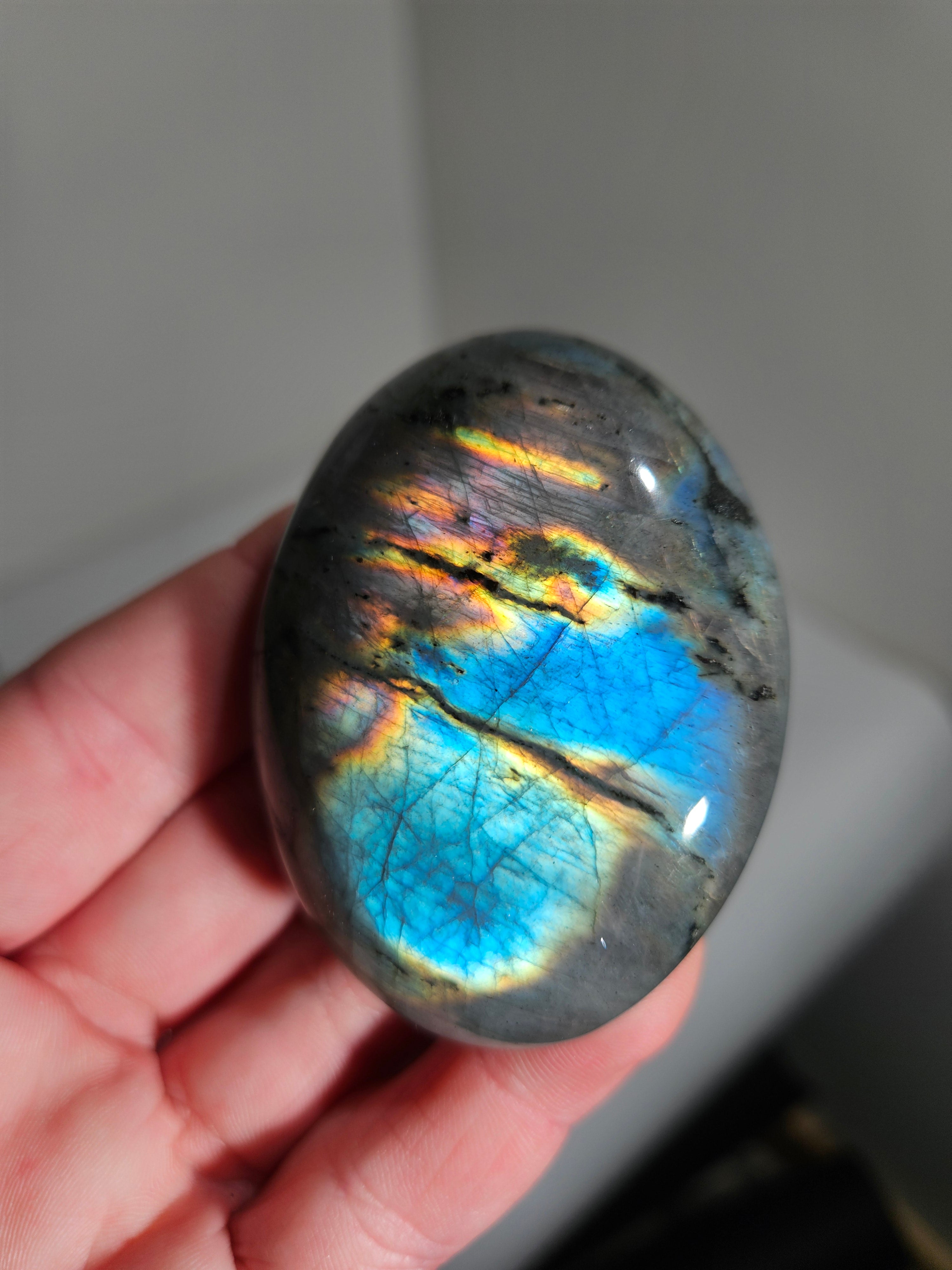 Labradorite Palmstone 003