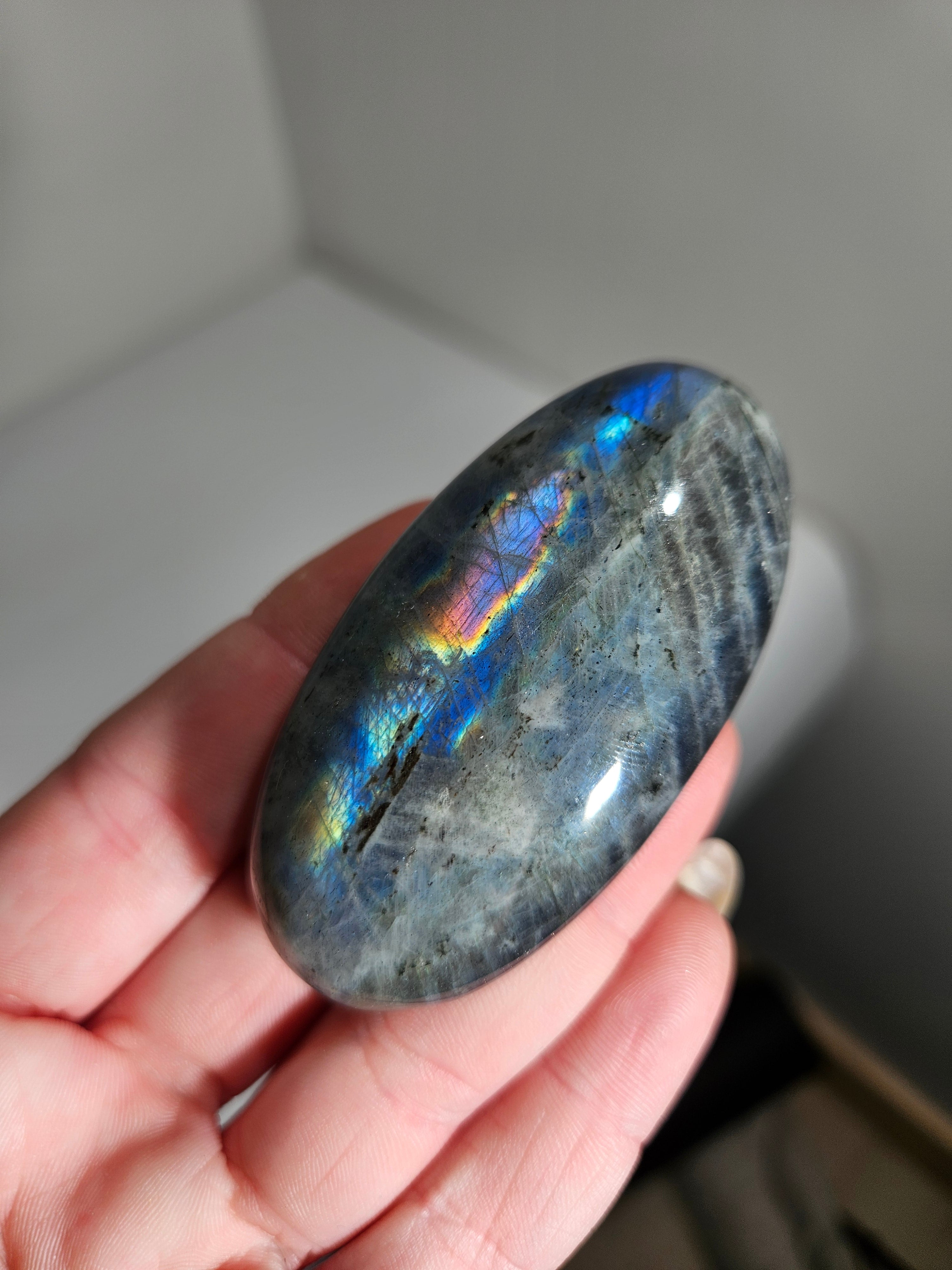 Labradorite Palmstone 007