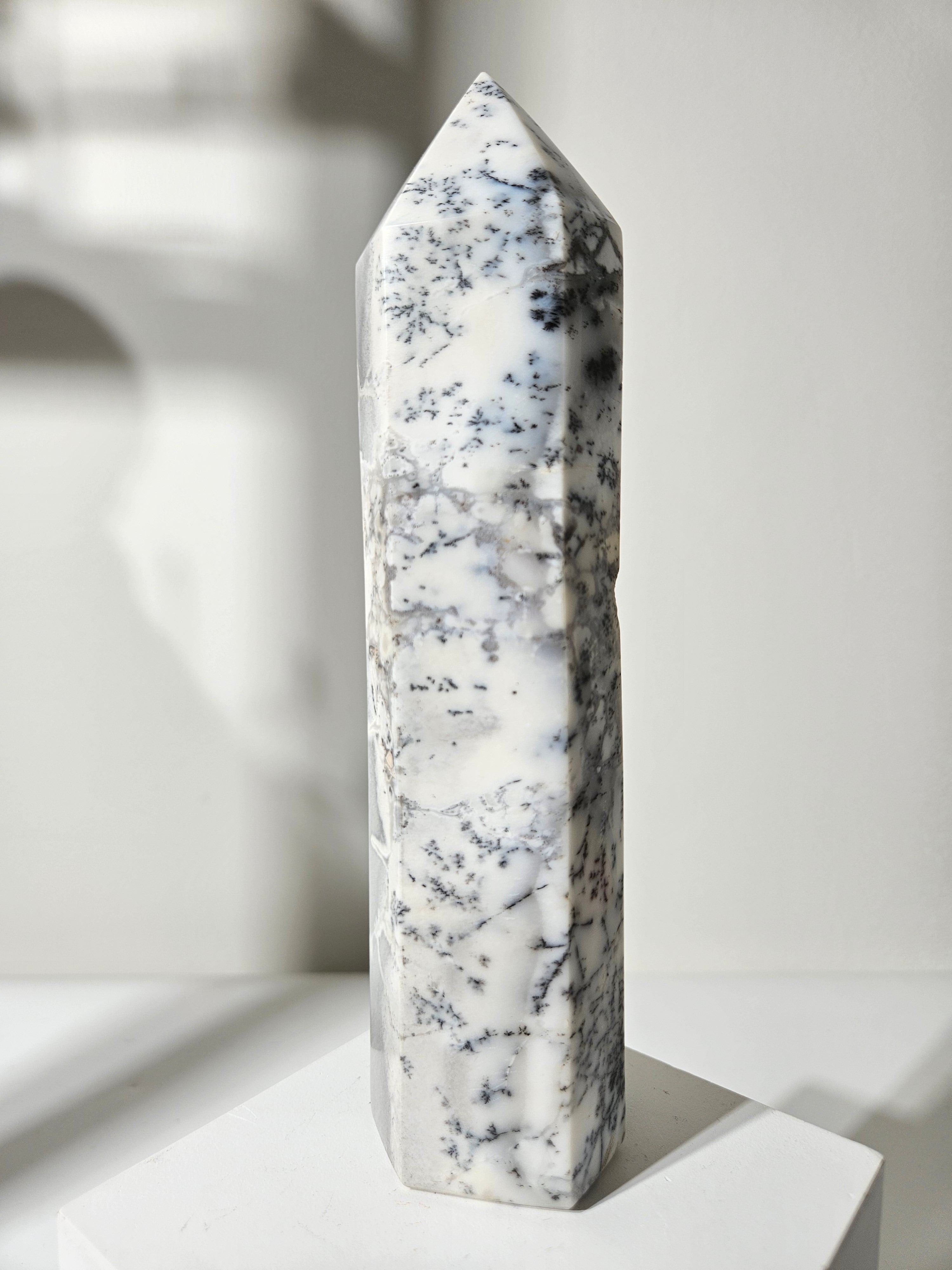 Dendritic Opal Tower 001